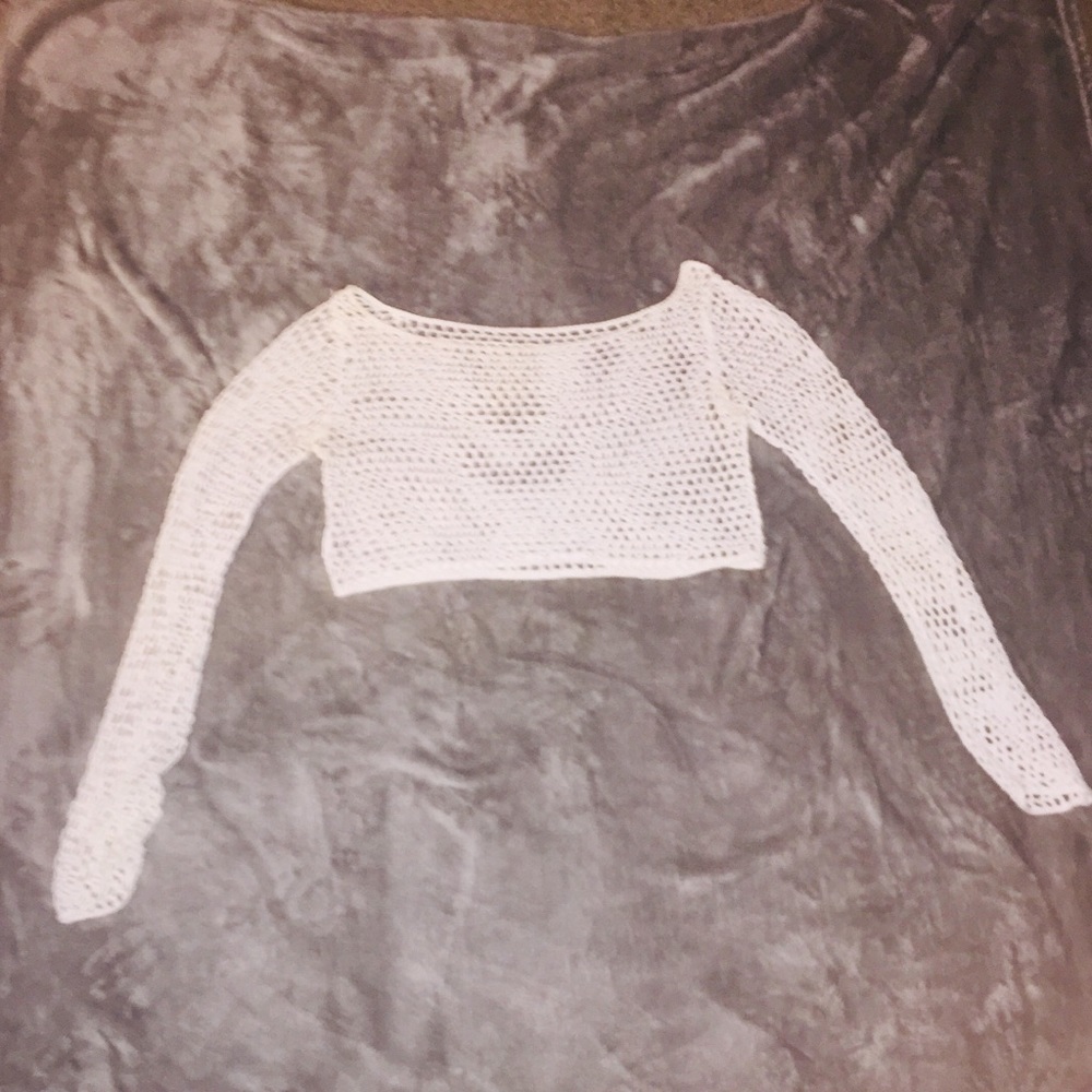 White crop top
